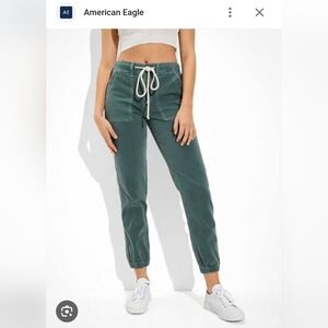 Lot of 4, BNWT AE American Eagle Tomgirl Joggers Pants in size 4 Short / 27P